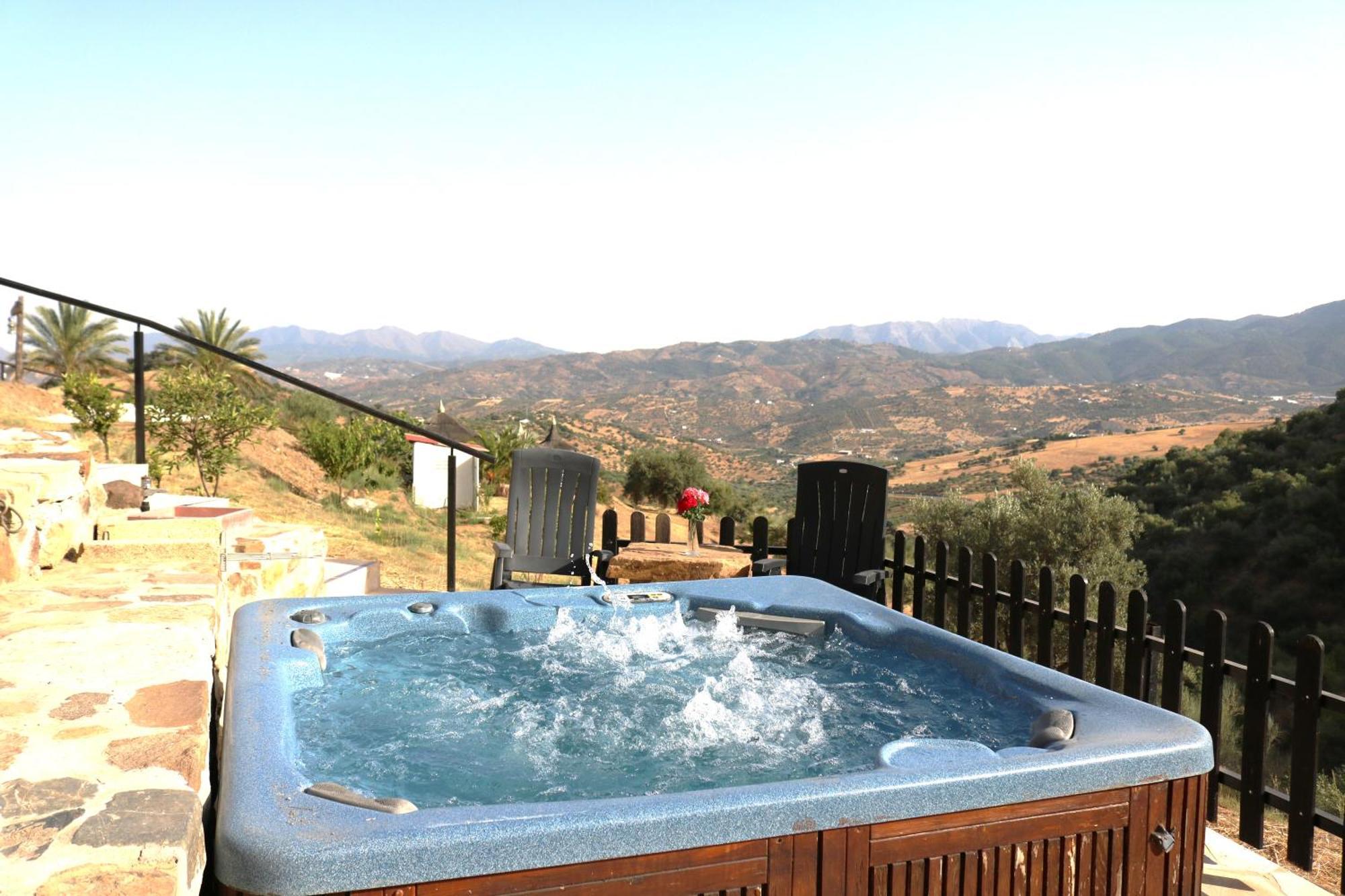 Private Detached Chalet With Own Jacuzzi Mi Dushi Tolox Eksteriør billede